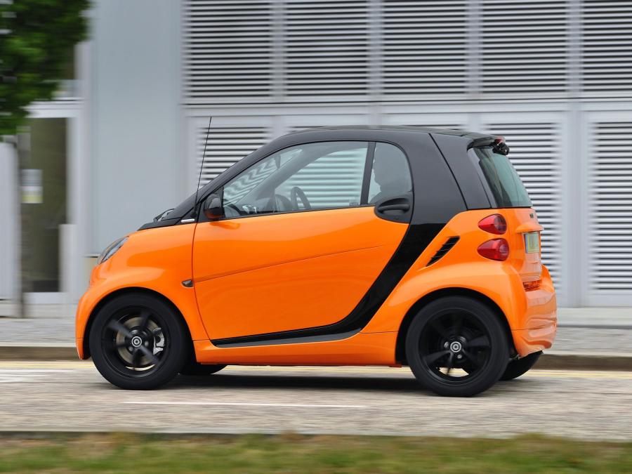  Smart ForTwo Edition Nightorange Coupe (C451) 2011 года  (UK) (фото 7 из 8)